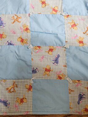 Hand Made Disney Winnie the Pooh & Friends Piglet Tiger Eeyore QUILT BLANKET
